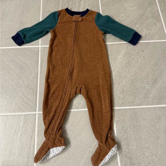 Carter’s 12m Football PJs - Picture 2 of 6